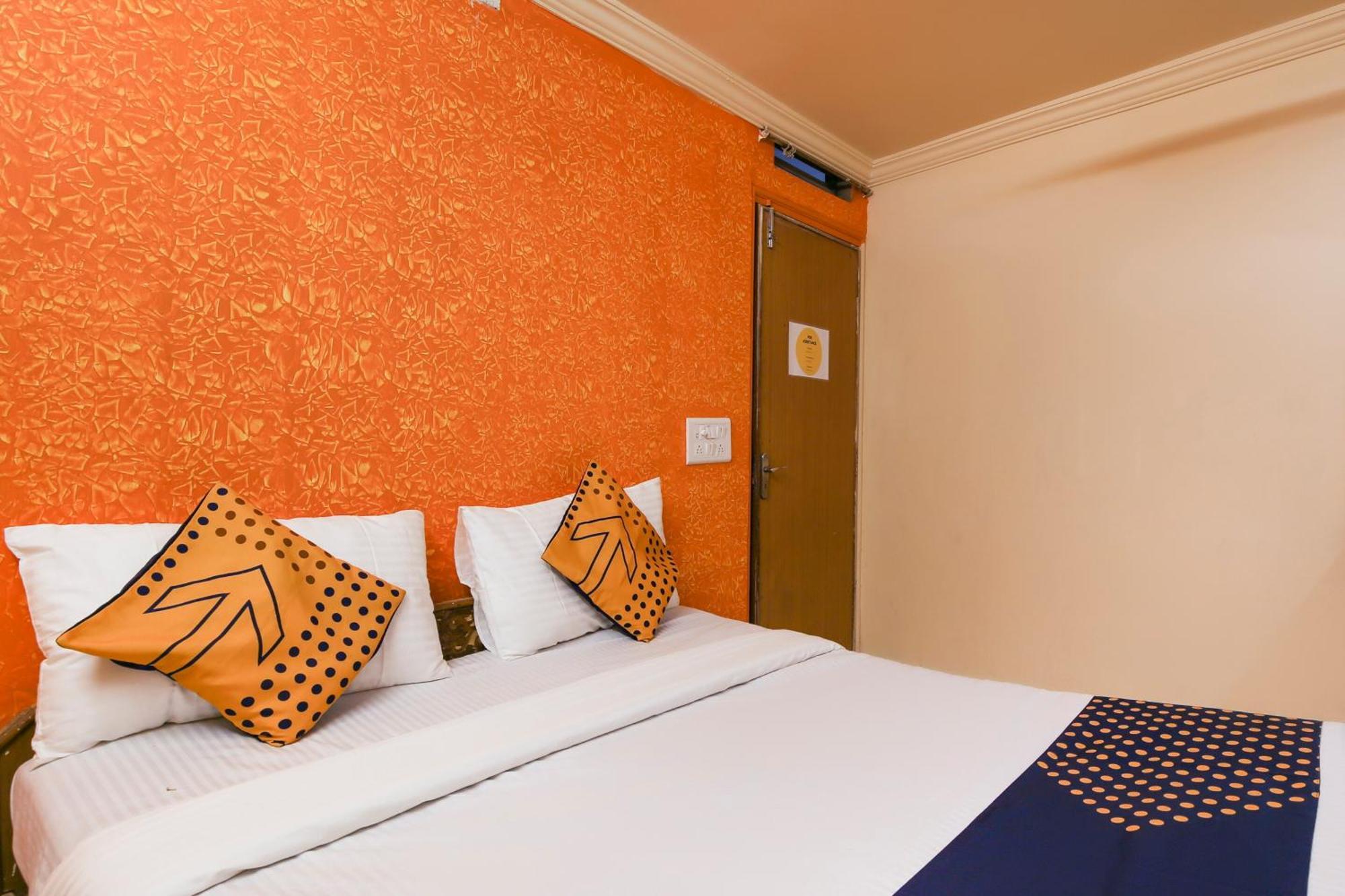 Hotel O Super Guest House Ahmedabad Exterior photo